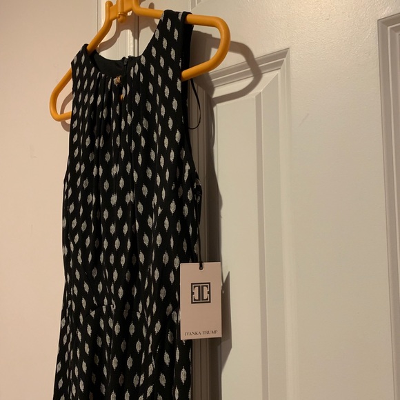 NWT Ivanka Trump Dress - Size XS - Picture 4 of 6